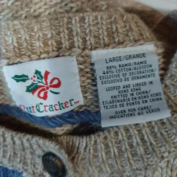 Nutcracker Vintage Holiday Christmas Embroidered Button Front Sweater Cardinal - Picture 10 of 10